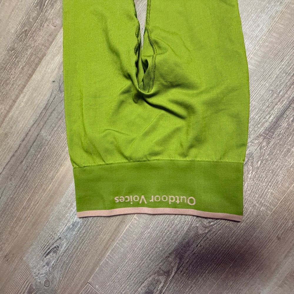 Outdoor Voices women’s Green Leggings - Picture 2 of 5